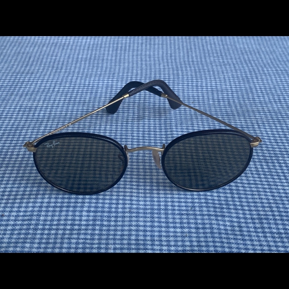 *Rare* Leather Rimmed Vintage RayBan Sunglasses